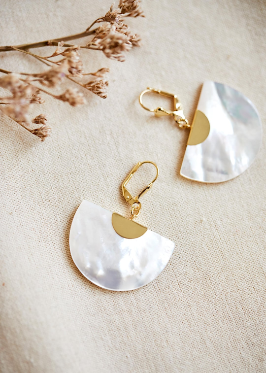 sezane-luna-earrings.png